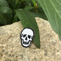 Small Skeleton Head Patch Tiny 1 Inch Size White Skull Biker Embroidered... - €13,65 EUR