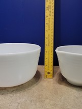Pyrex Hamilton Beach Milk Glass Ribbed Mixing Bowls (w/spout) set of 2 p... - $29.95