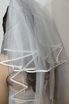 New beautiful White Wedding Veil 2 Layer Fingertip Length and hair comb  - $22.99