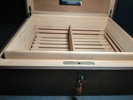Brizard  "Hacienda" Humidor - 60 / 70 ct Measures 14" L x 12" W x 5" H USA NIB image 4