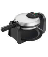 Flip Waffle Maker, WM1404S, 7&quot; Round Belgian Waffles - $2,720.29 MXN