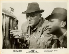 Jack Hawkins The Third Key 2 Oriignal Movie PHOTOS - £7.98 GBP