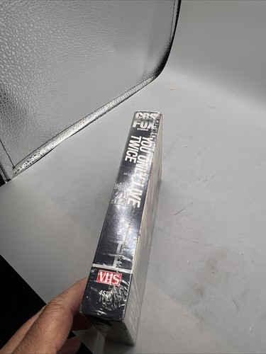 YOU ONLY LIVE TWICE-- James Bond — SEALED VHS WITH CBS/FOX MARK ! Item image 6