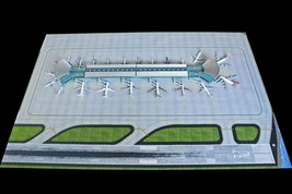 Gemini Jets 2019 Deluxe Airport Terminal &amp; Mat Set 1:400 Scale GJARPTC Bundle - £538.18 GBP