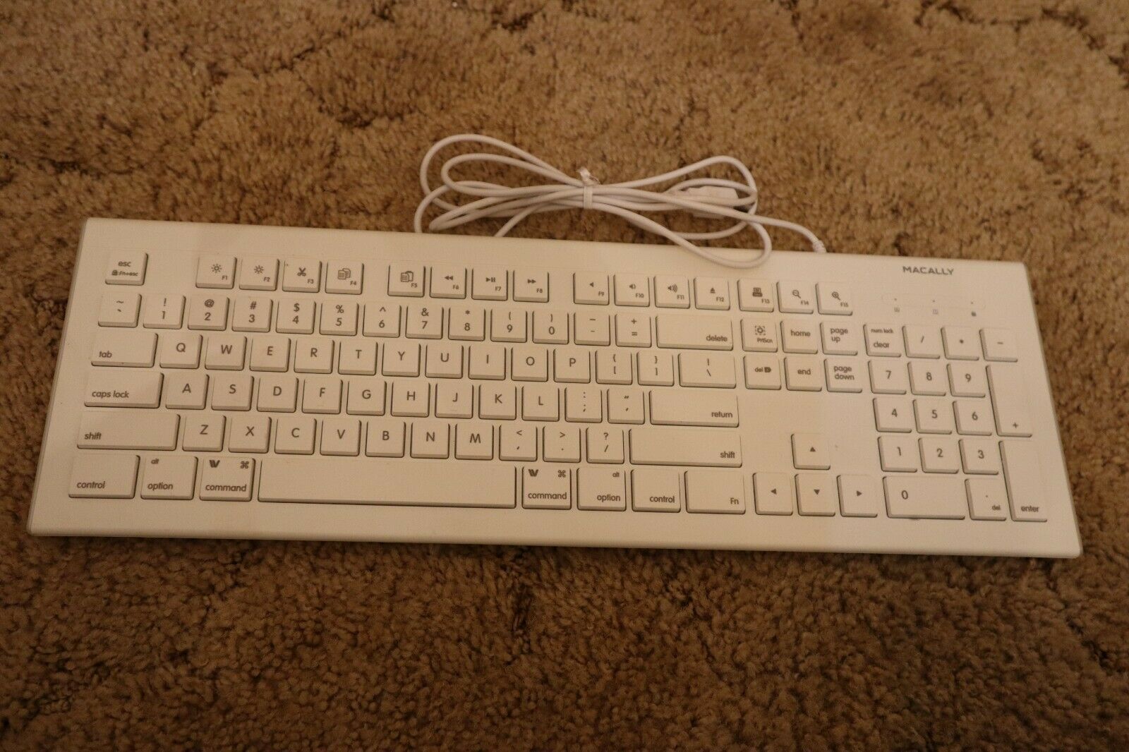 Macally KKEYE USB Wired Standard Keyboard - $19.75