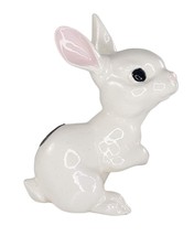 Hagen Renaker DW Baby Rabbit Facing Right White Figurine - £27.77 GBP