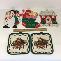 Vtg Christmas Holiday Puffy Oven Mitts Pot Holder Decorative Flat Snowman Cabin - £13.86 GBP