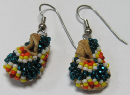 Vintage Pair Beaded Mini Moccasin Earrings .75&quot; Multicolor - $19.79