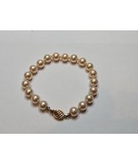 Vintage Imitation Pearl/Pearl-Like Bracelet, Gold Tone Clasp 6.5&#39;&#39; Circu... - $20.41 CAD