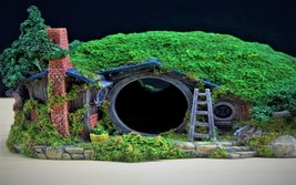 Exquisite Hill Home Resin Aquarium Sculpture - 11.2x7.1x5.9 inch (27.5x1... - $48.99