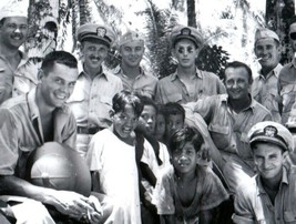 1941 Sailors With Locals In India Photograph  - $371.35 MXN