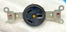 NEW OLD STOCK HUBBELL 20A 250V FLUSH RECEPTACLE 6810 - $9.90