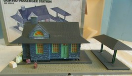 Vintage Model Train Railway Trackside Building Ho Tyco Lighted Passenger Station - £27.50 GBP