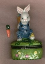 BUNNY RABBIT CARRYING EGGS HINGED BOX - £8.79 GBP