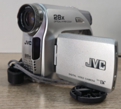 JVC GR-D347U Digital Video Camera 28x Optical Zoom, Battery, *Read - $542.38 MXN