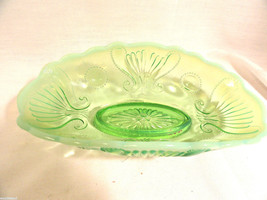 Green Opalescent Glass Relish or Pickle Dish - £25.19 GBP