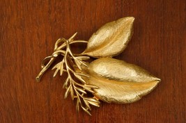 Vintage Costume Jewelry Sarah Coventry Sea Whispers Leaf Cluster Brooch Pin - £15.81 GBP