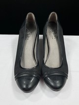 Life Stride SKU 253 Womens Black Faux Leather Cap Toe Heels Size 9 - $21.10