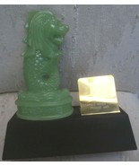 Green MERLION 7&quot; tall Singapore Symbol with Wood Base Singapore Armed se... - €40,31 EUR