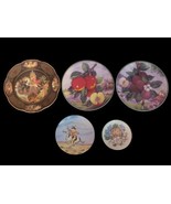 Lot of 5 Decorative Plates Fruit, Floral, Scenic Designs Various Sizes - $47.54 CAD