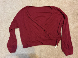 OGL Dark Red Wide Rib Surplice Top V Neck Womens Size Large Long Sleeve - $36.25