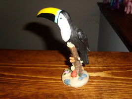 Tradewind Bay black Toucan figure - £4.03 GBP