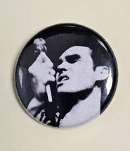 Vtg Morrissey The Smiths British Rock Metal Band Pin Back Button 1&quot; - $270.54 MXN