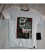 NWT DKNY Boys Short Sleeve White T-shirt Sz 5   - €10,75 EUR