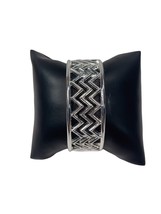 Avon Cuff-Style Silvertone Bracelet, Lattice Chevron Pattern Boho NEW w/box - £12.05 GBP