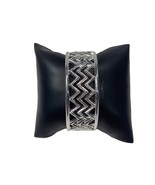 Avon Cuff-Style Silvertone Bracelet, Lattice Chevron Pattern Boho NEW w/box - £11.80 GBP