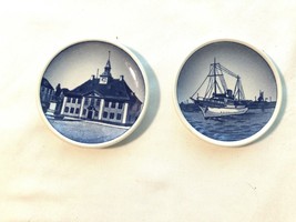 2 Royal Copenhagen Blue &amp; White Butter Pats Denmark - $19.99