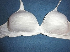 Size S Hanes Fuller Coverage Foam Wire Free Bra G260  - £10.71 GBP