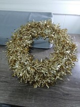 (1) Christmas Tinsel Christmas Wreath Gold. New. Christmas House - £16.40 GBP