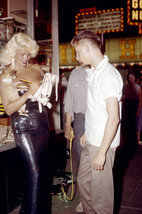 Jayne Mansfield Signing Autograph for Fan by Golden Nugget Casino Las Ve... - £19.18 GBP