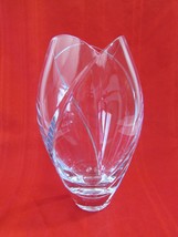 VINTAGE MIKASA CACHET CUT SWIRL DESIGN HEAVY CRYSTAL FLOWER VASE 8&quot; - £27.37 GBP