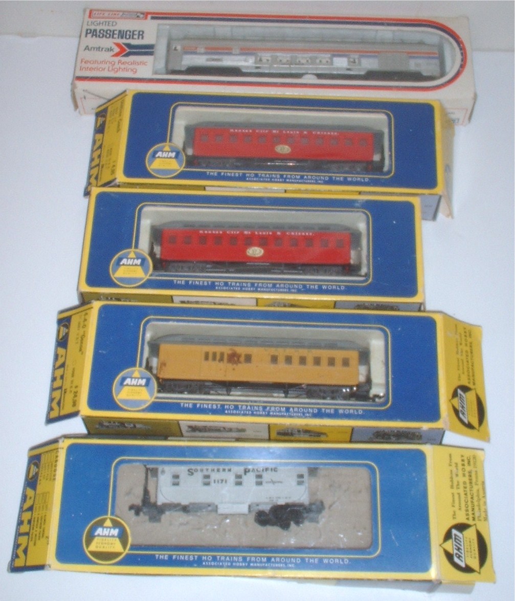 HO-gauge toy trains rolling stock; AHM & Life-Like in boxes, some matching - $25.00