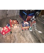 Light Up Christnas House Set - $471.55 MXN