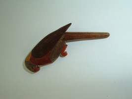 Vintage Figural Wood Carved Inlaid parrot Exotic Bird Brooch Pin Coconutgirl - £9.60 GBP