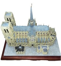 Danbury Mint Notre Dame Paris Cathedral Catholic Church Model  (Small Chip) - $235.00