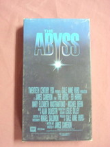 The Abyss VHS Ed Harris Mary Elizabeth Mastrantonio - $9.99