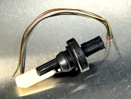 mercedes crossfire sl500 clk350 e350 windshield washer fluid level senso... - $24.87