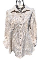 CHICO&#39;S 100% No Iron Cotton Button Down Roll Up Lg Sleeve in Zebra Print SZ MD-8 - £25.88 GBP