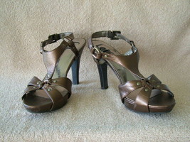 Pre-Loved L.e.i. Bronze, Strappy Slingback Platform Heels SZ 8  - $16.00