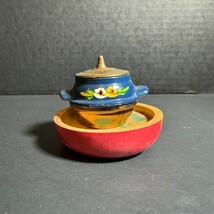 Tiny Pot [Item 847] - $8.60