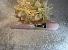 Too Faced Pink Powder Brush Cruelty-Free Full Size New in Sleeve Free Sh... - $9.85