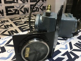 Vickers CR-18-2PT4-30-SD-JA-S5-J Tokimec Hydraulic Motor  - $4,960.96 MXN