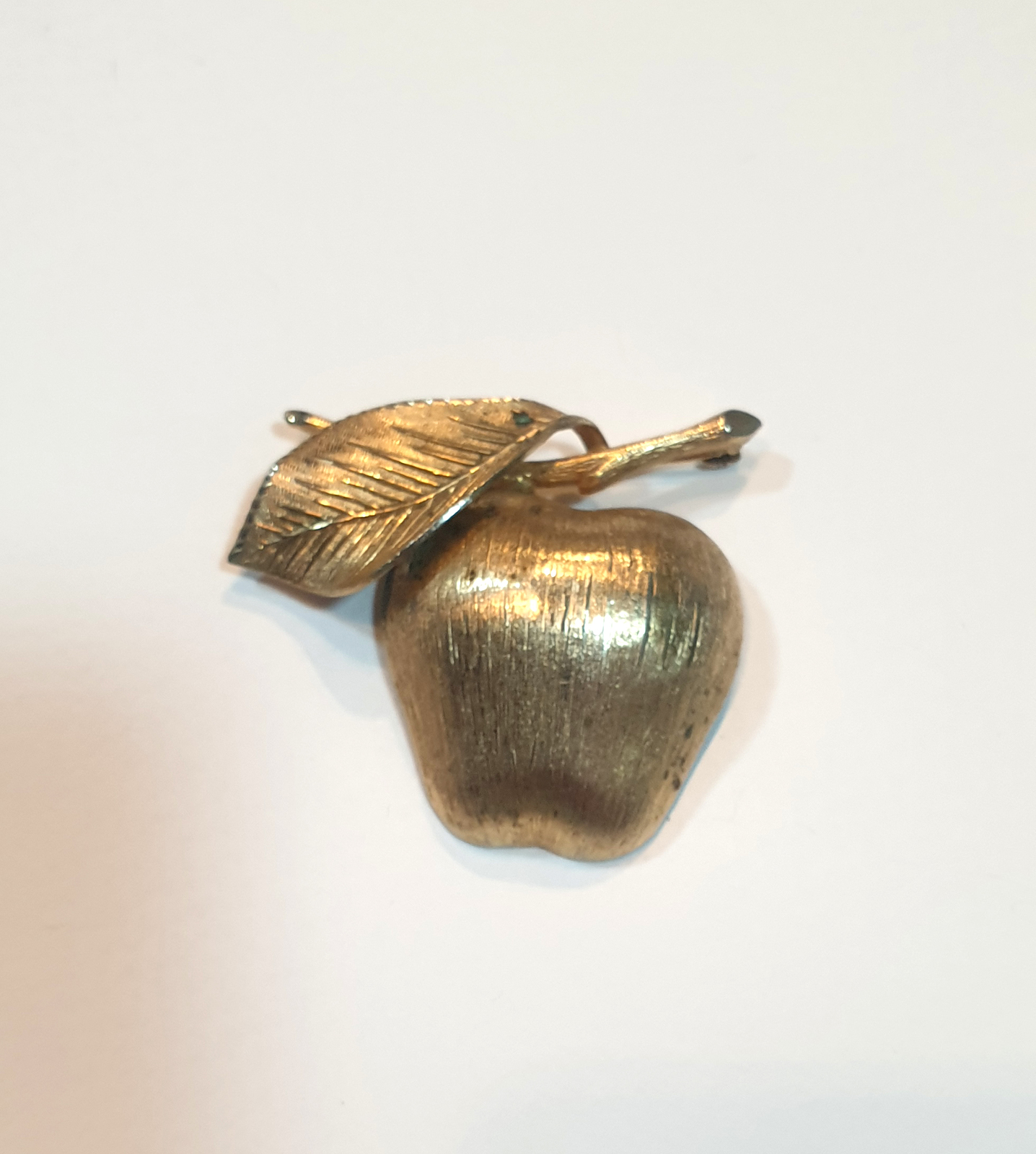 Vintage Giovanni Apple with Branch and Leaf Brooch Gold Tone - $33.00