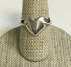 PRETTY STERLING SILVER .925 HEART RING - SIZE 6.75 - £7.98 GBP