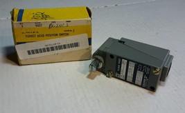 Square D 9007 B62NC2 Turret Head Position Switch Series B New $79 - $47.27