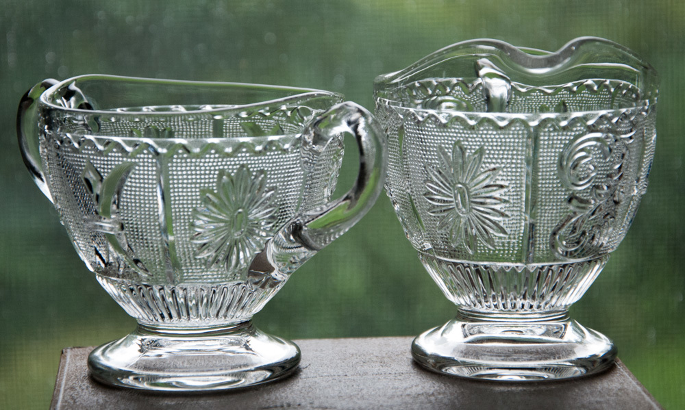 Westmoreland Princess Feather Pressed Glass Open Sugar + 6 oz Creamer Excellent Item image 3